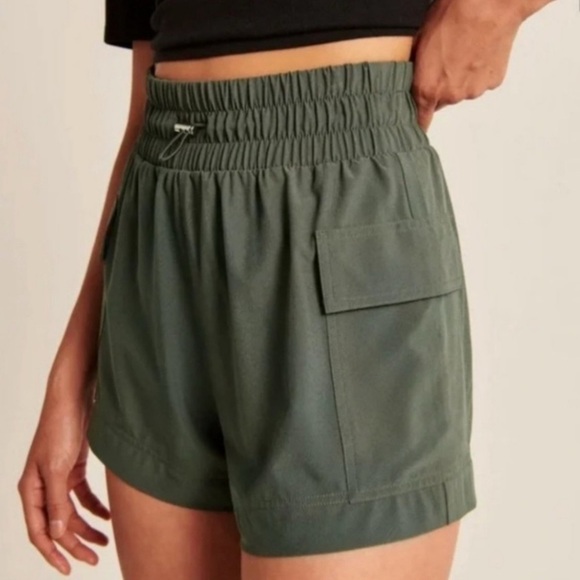 Abercrombie & Fitch Shorts Front Tie Green Size XS - Picture 1 of 7